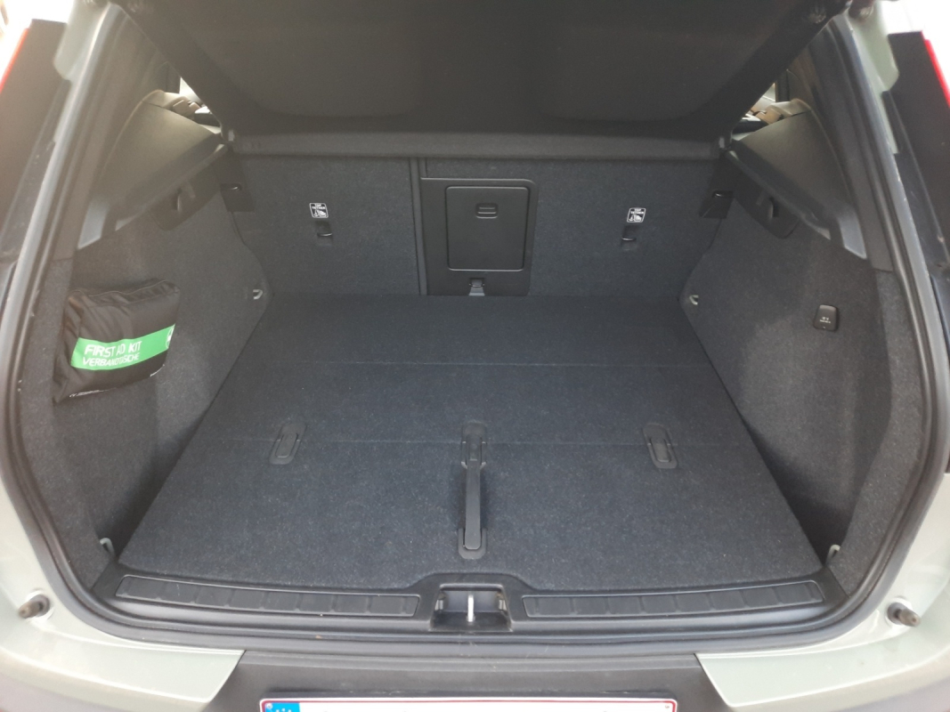 Volvo XC40 — 29