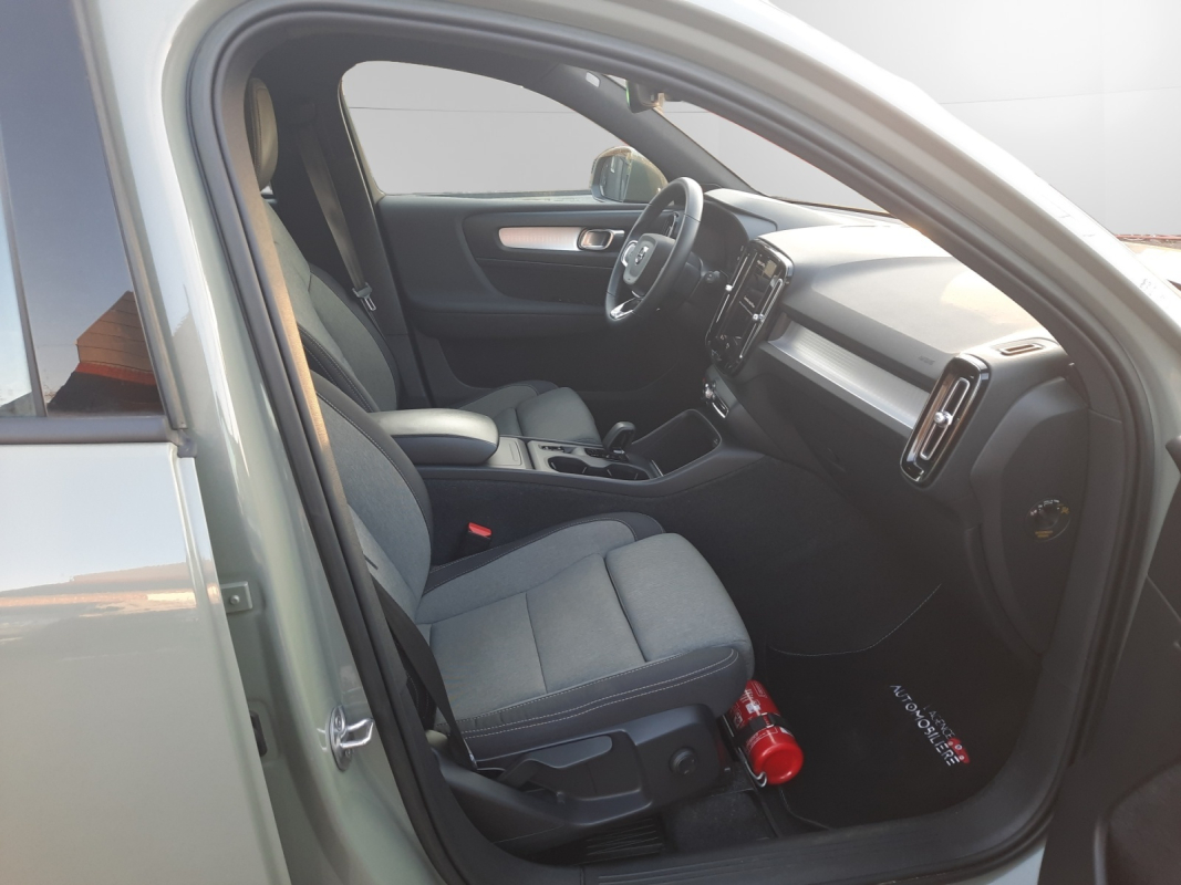 Volvo XC40 — 26
