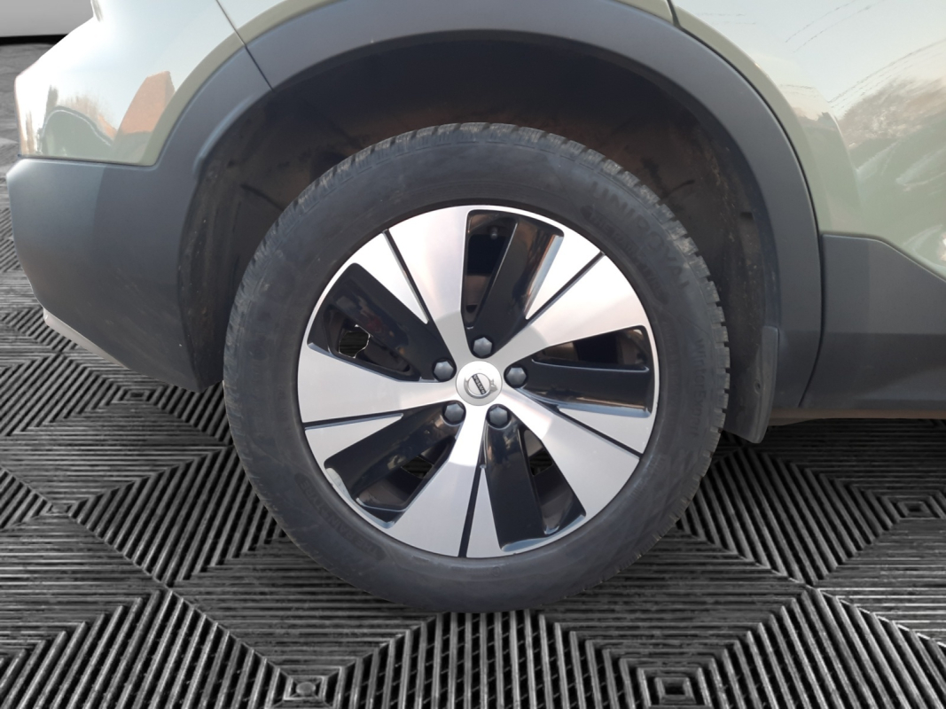 Volvo XC40 — 30