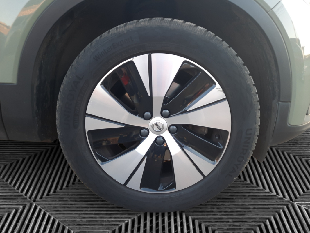 Volvo XC40 — 33