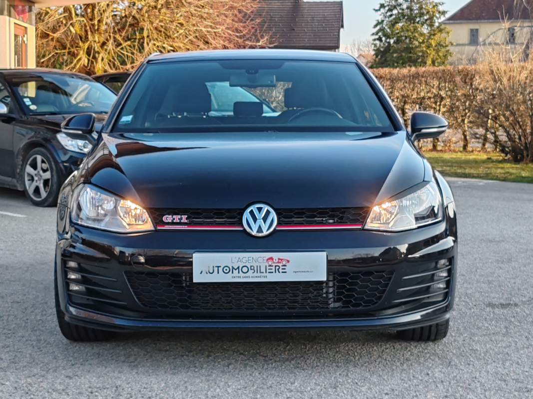 Volkswagen Golf — 8