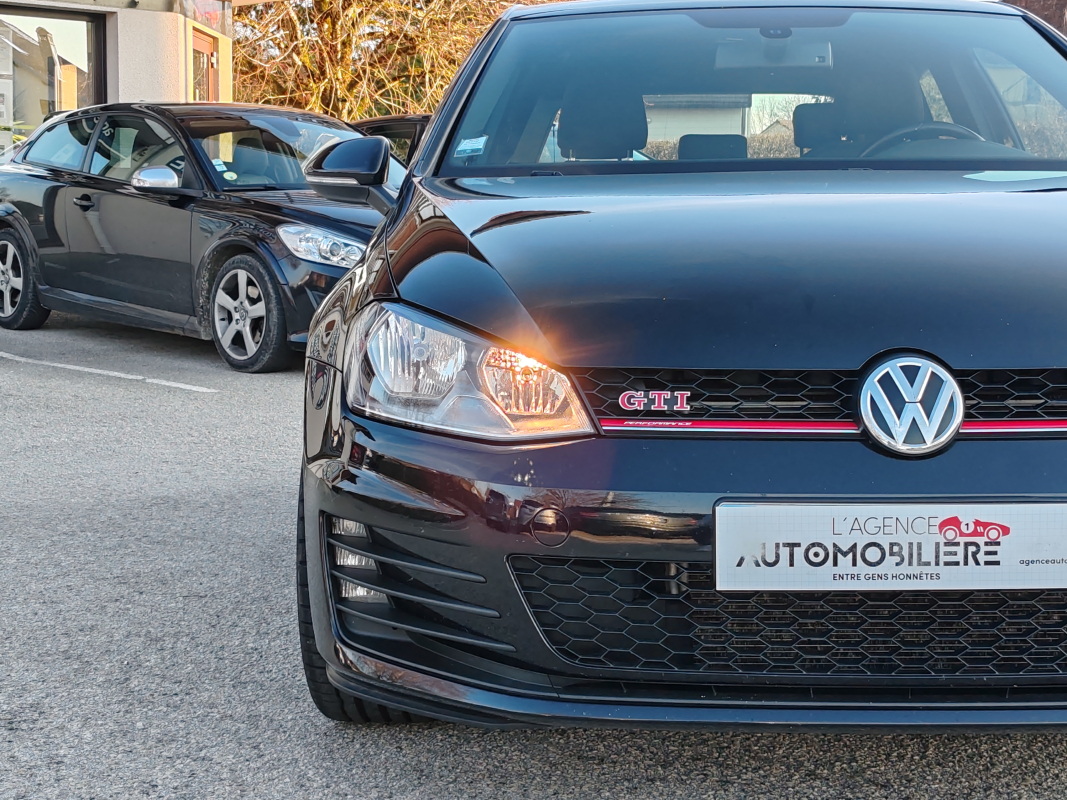 Volkswagen Golf — 9