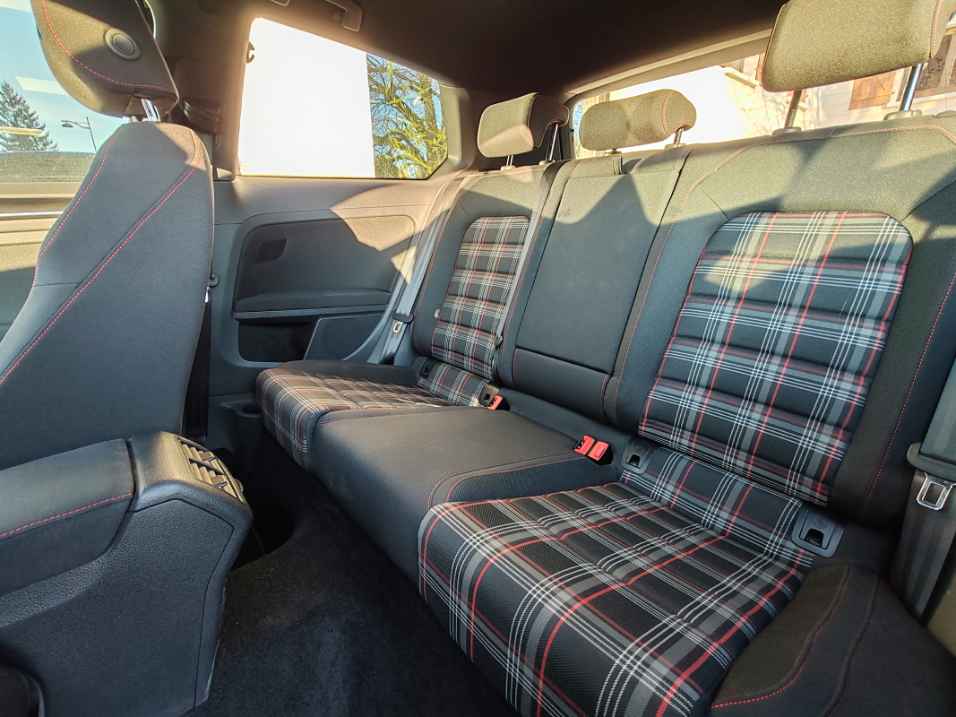 Volkswagen Golf — 15