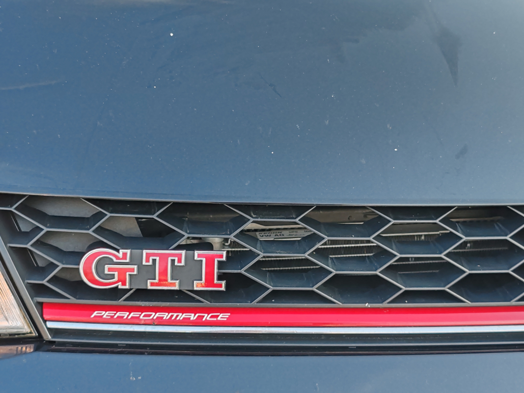 Volkswagen Golf — 32