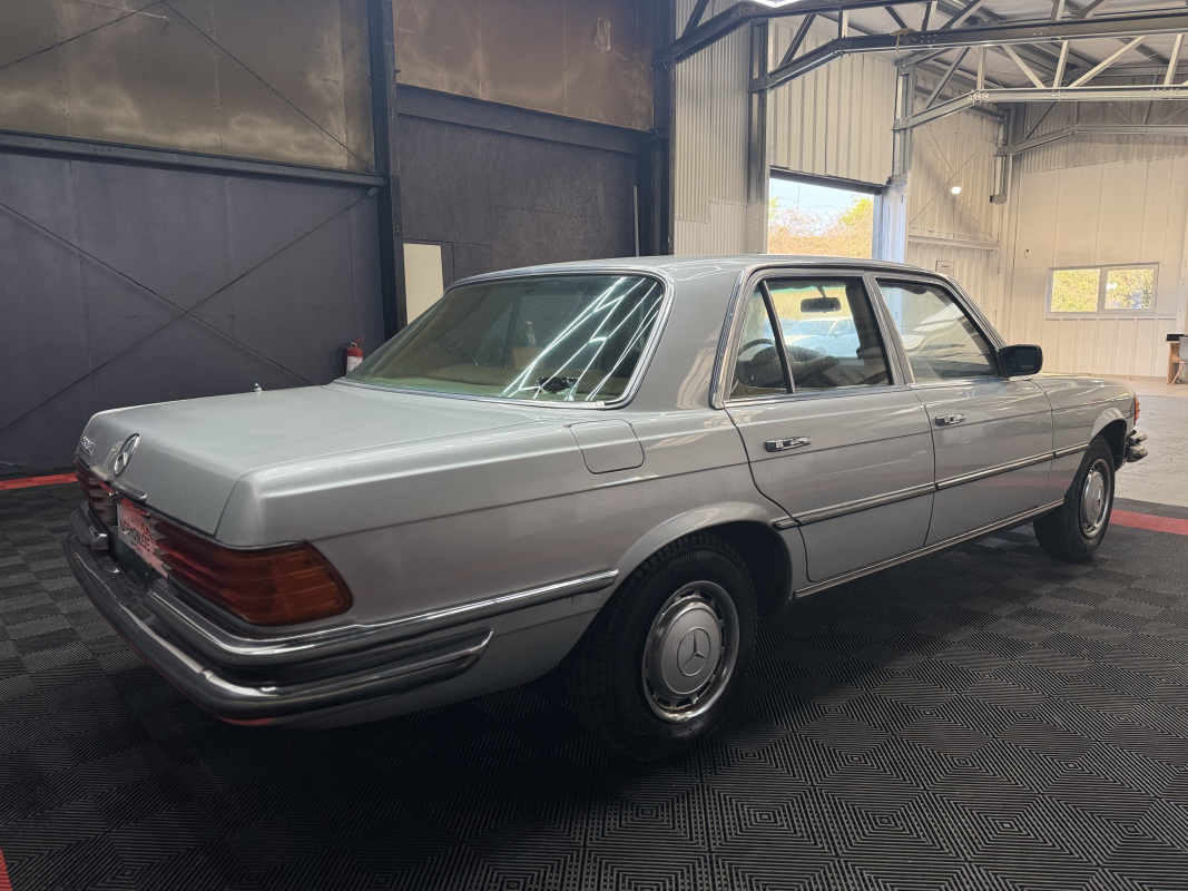 Mercedes 280 — 5