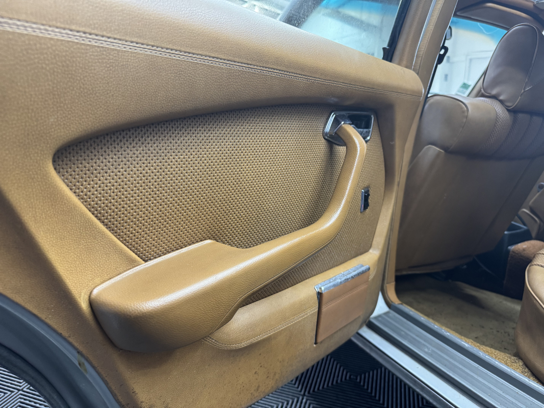 Mercedes 280 — 25