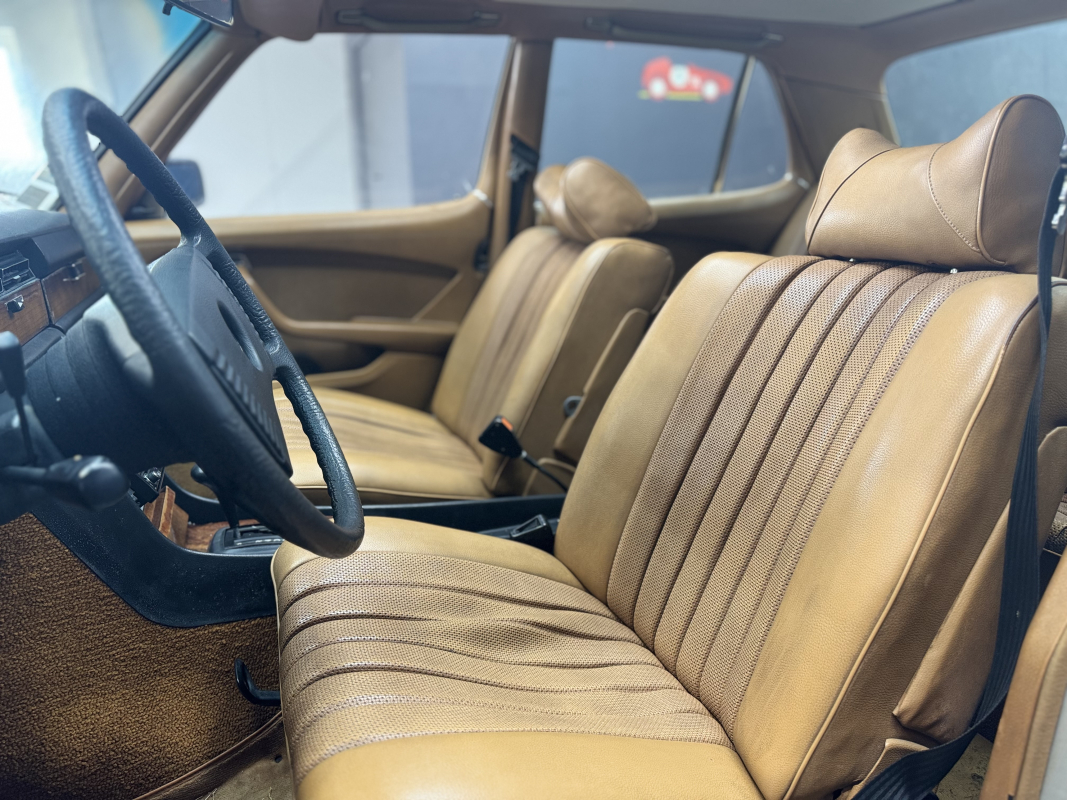 Mercedes 280 — 10
