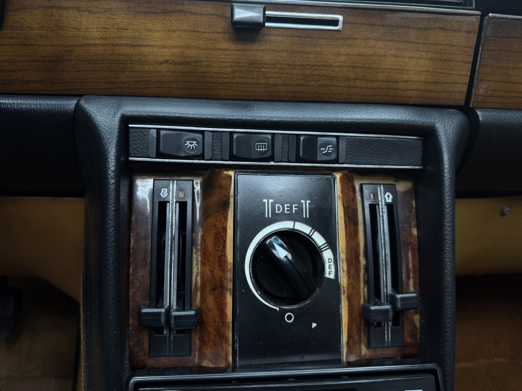 Mercedes 280 — 22