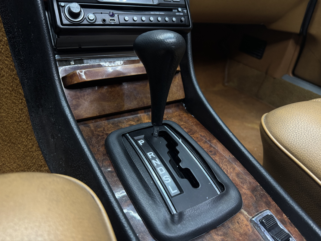 Mercedes 280 — 24
