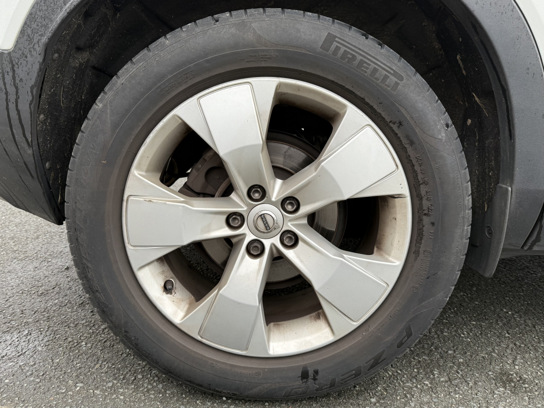 Volvo VOLVO XC40 — 36