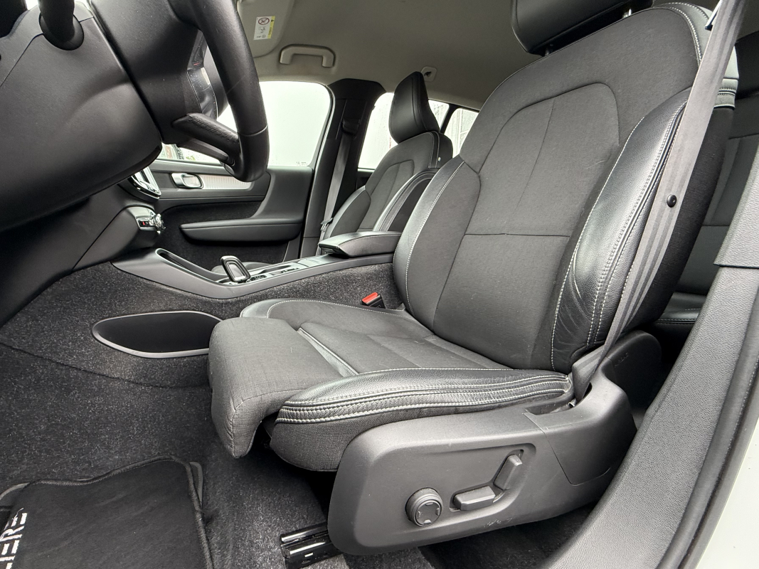 Volvo VOLVO XC40 — 10