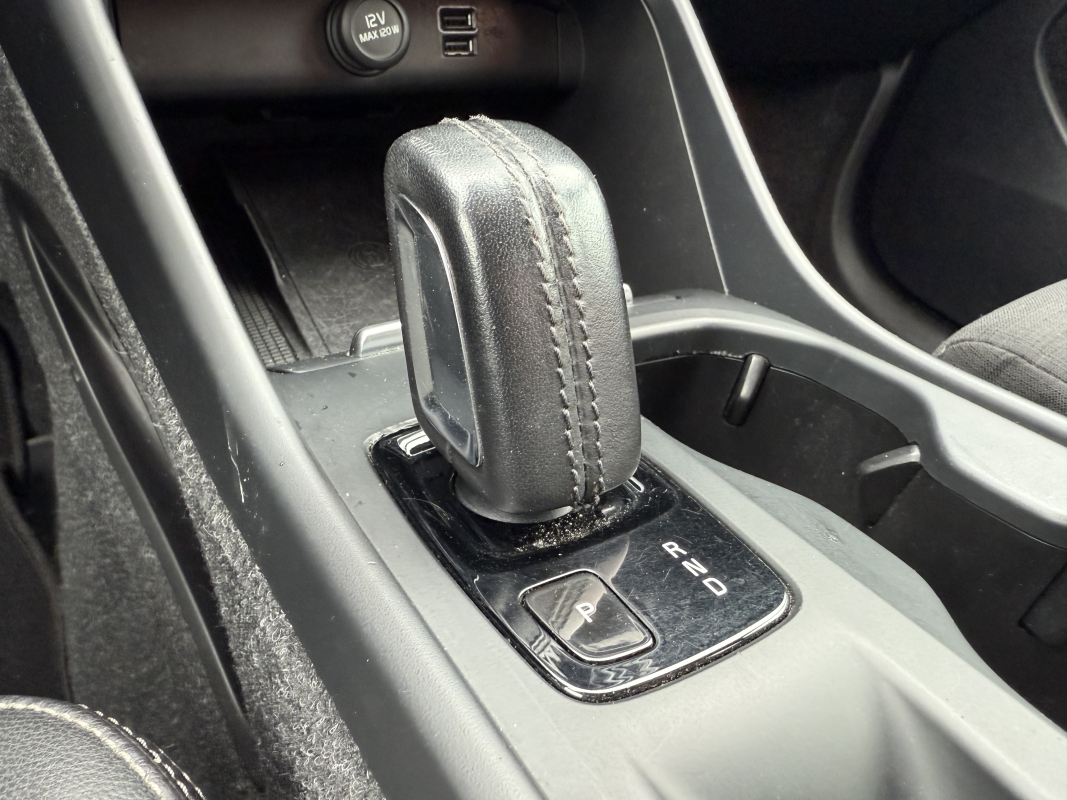 Volvo VOLVO XC40 — 18