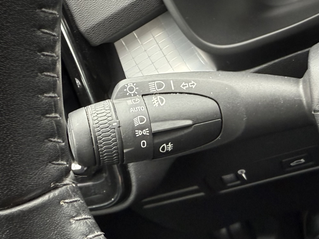 Volvo VOLVO XC40 — 32