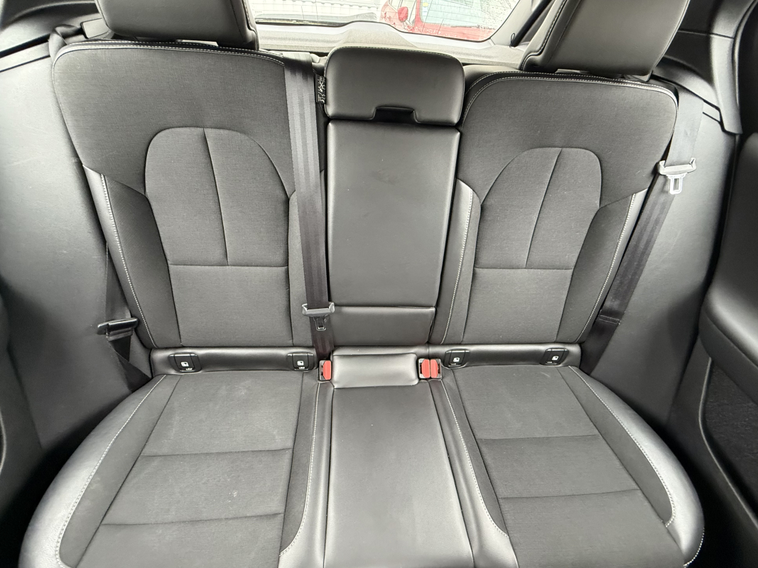 Volvo VOLVO XC40 — 12