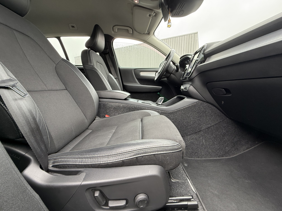 Volvo VOLVO XC40 — 15