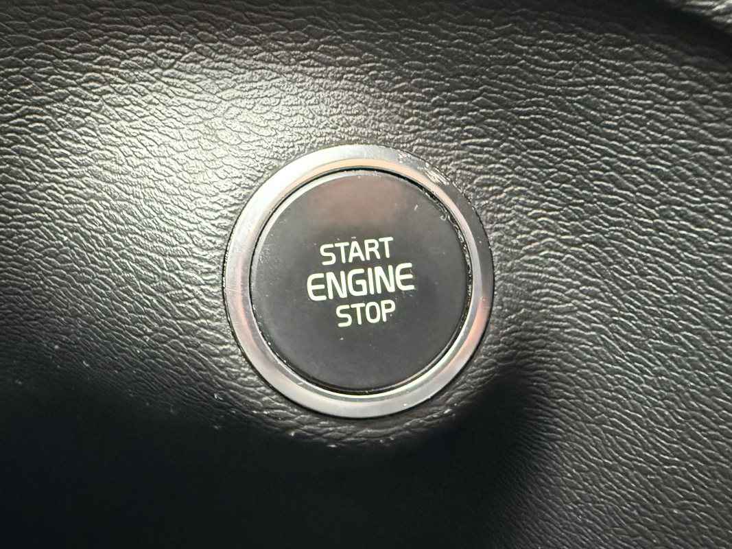 Volvo VOLVO XC40 — 33