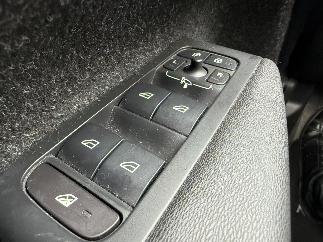 Volvo VOLVO XC40 — 30