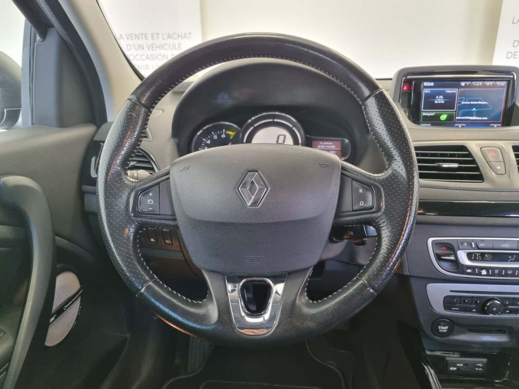 Renault RENAULT MEGANE III — 25