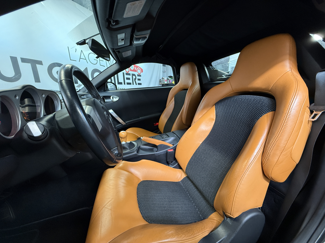 Nissan 350Z — 13