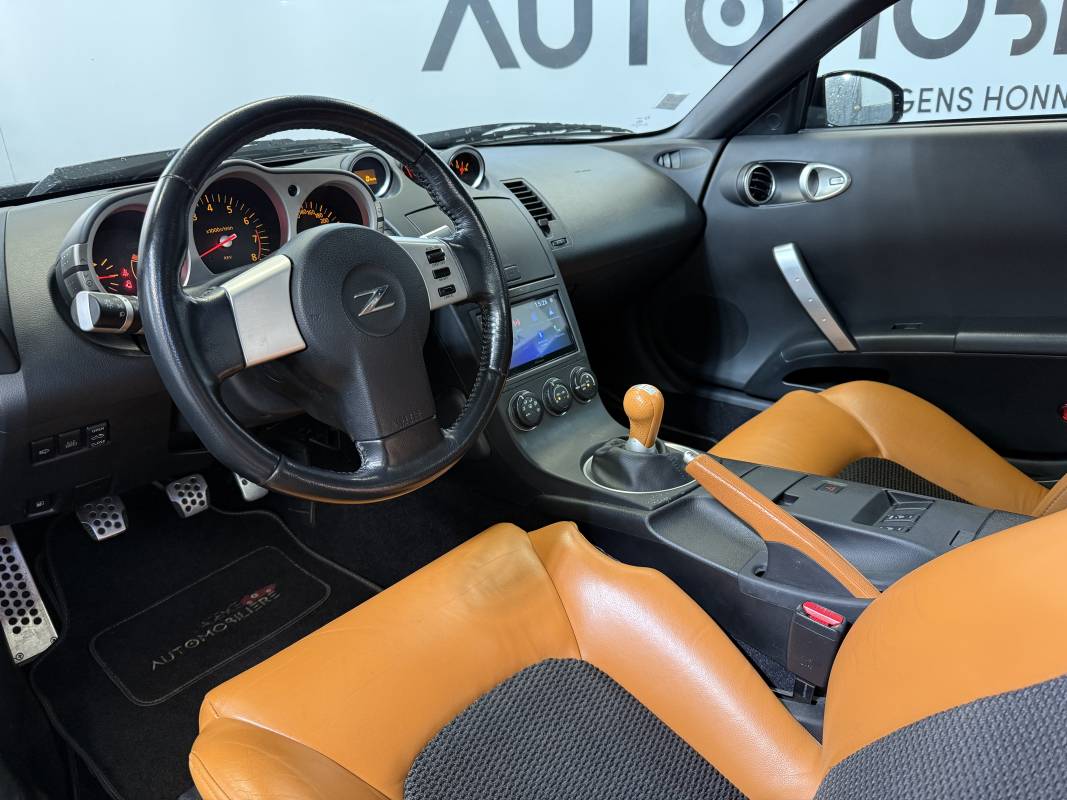 Nissan 350Z — 12