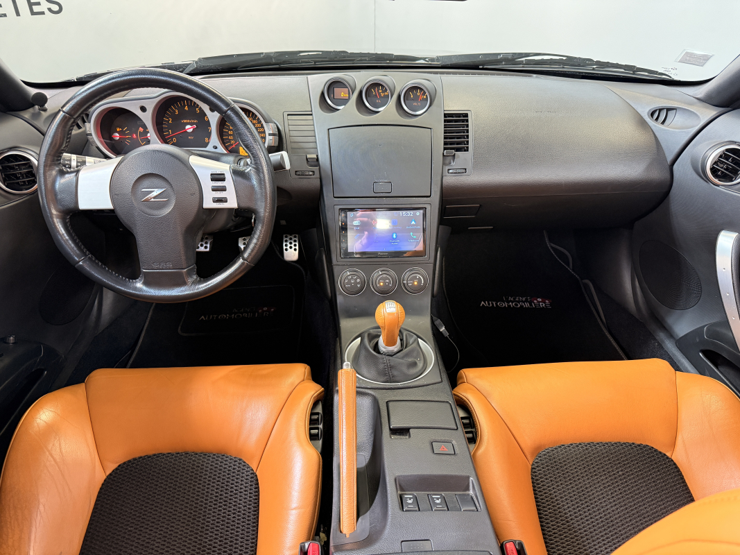 Nissan 350Z — 11