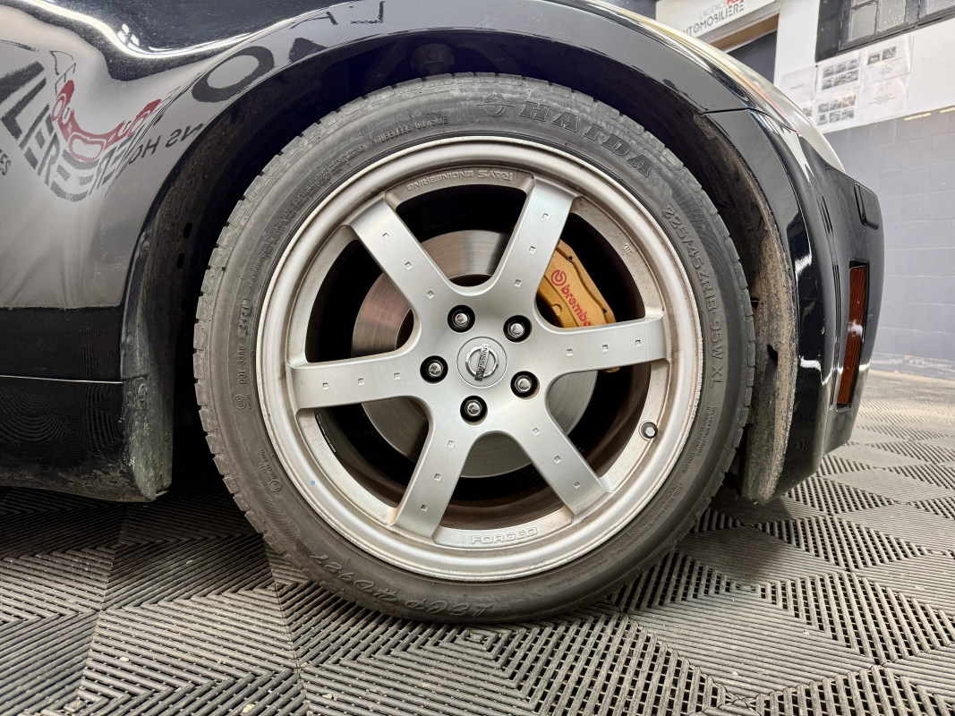 Nissan 350Z — 26