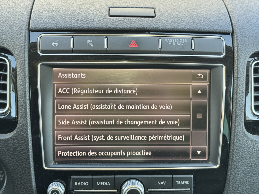 Volkswagen Touareg — 18