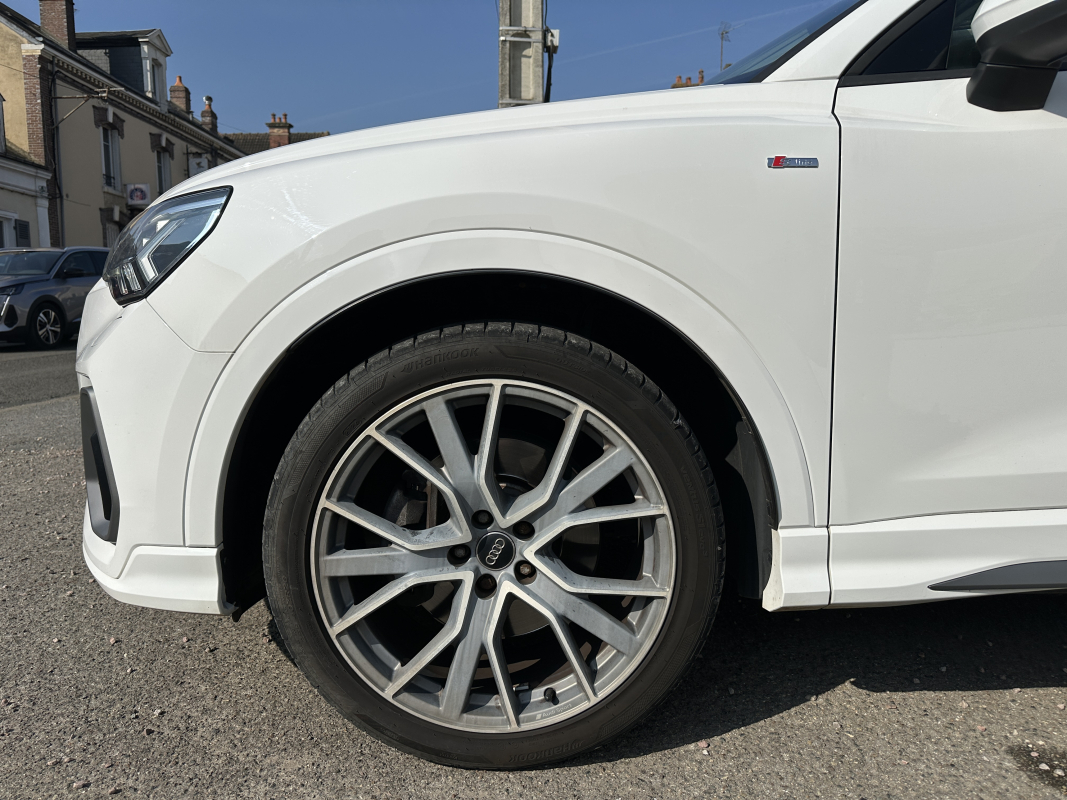 Audi Audi Q3 — 23