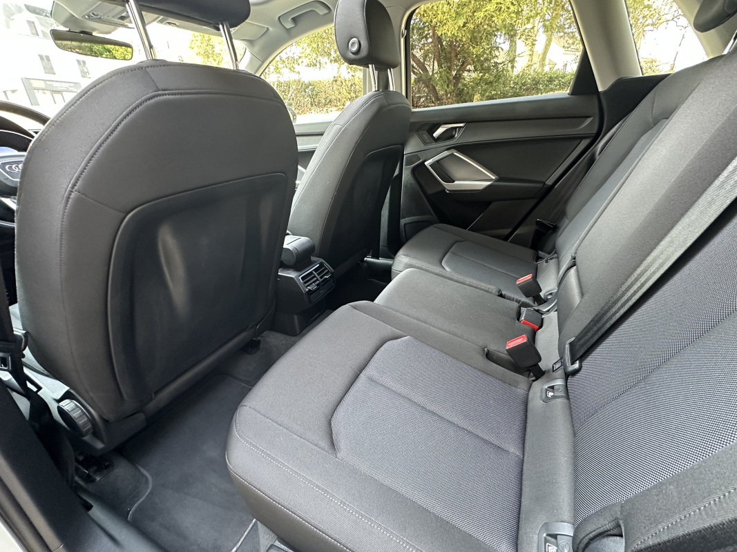 Audi Audi Q3 — 12