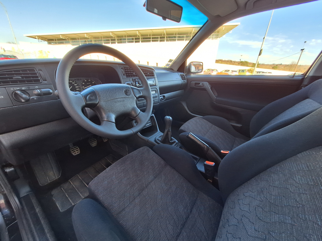 Volkswagen Golf — 10