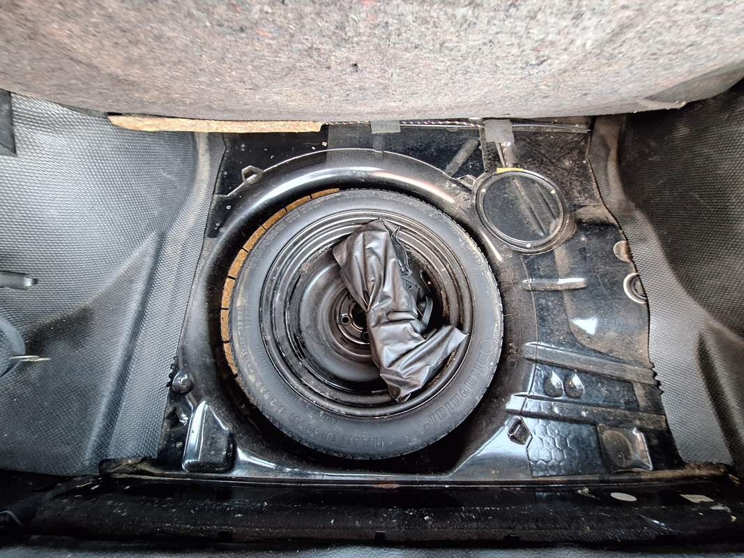 Volkswagen Golf — 32