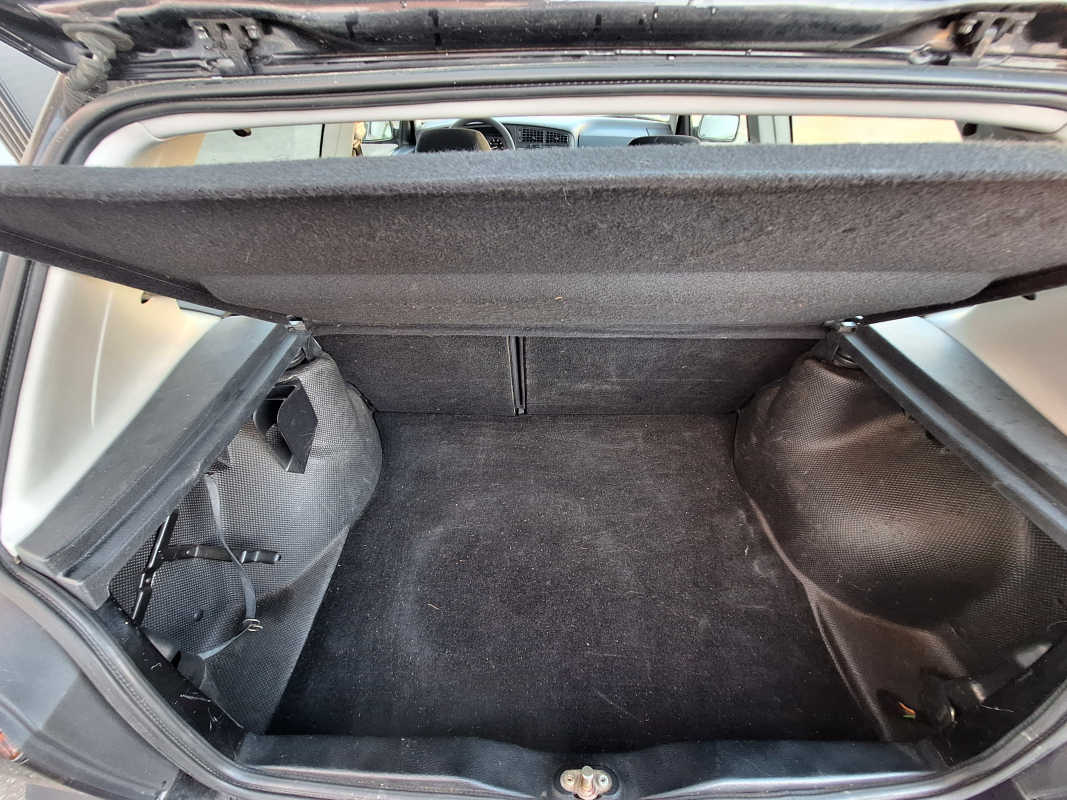 Volkswagen Golf — 25