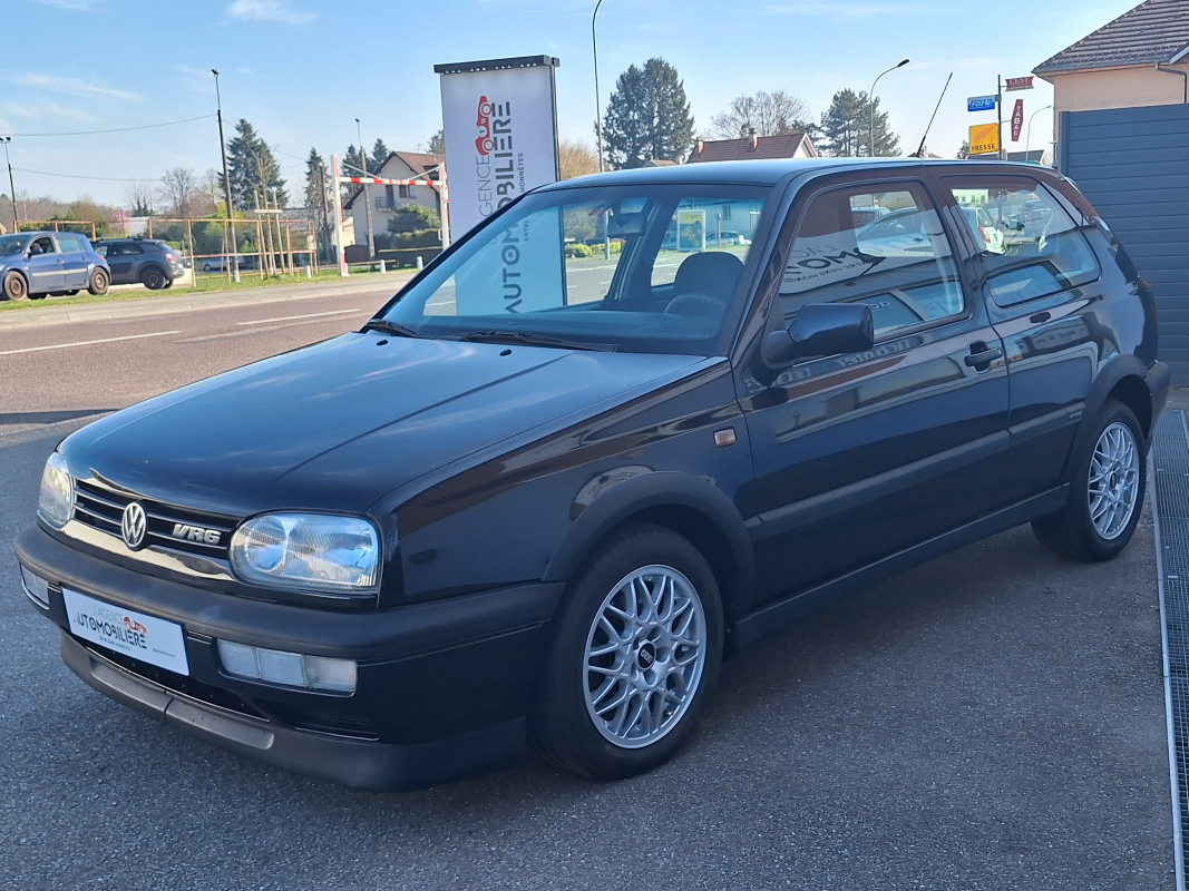 Volkswagen Golf — 3
