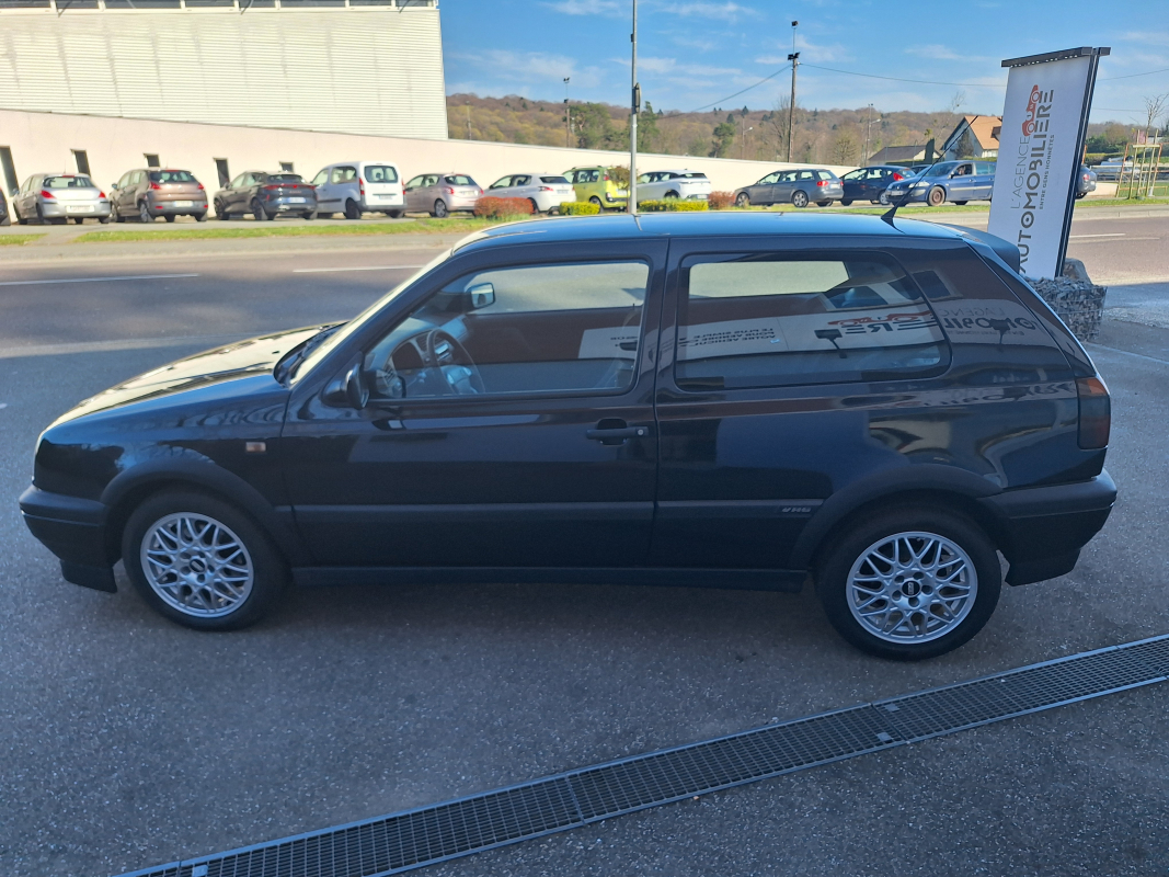 Volkswagen Golf — 4