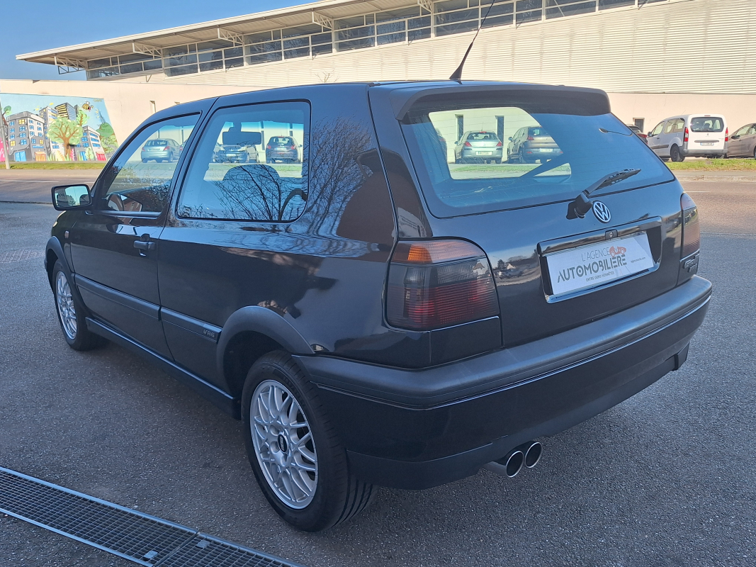 Volkswagen Golf — 5