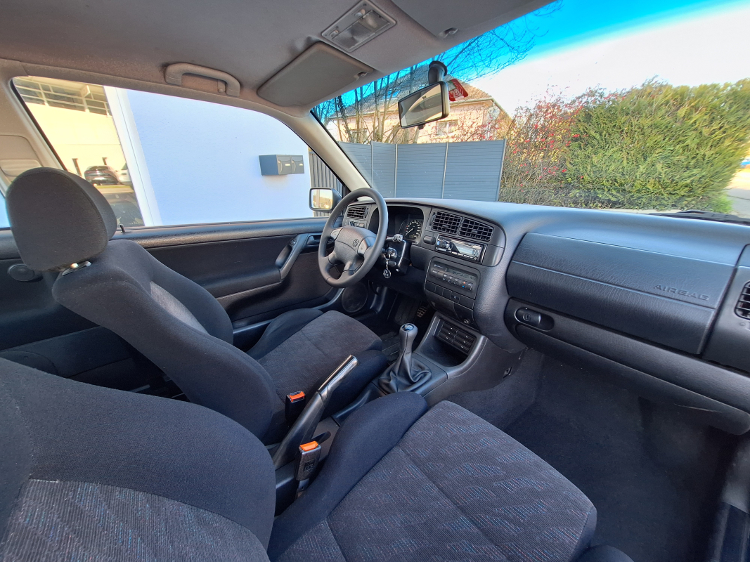 Volkswagen Golf — 12