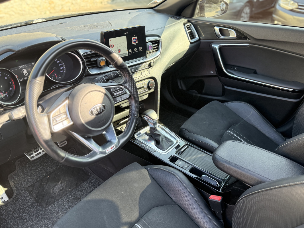 Kia ProCeed — 13