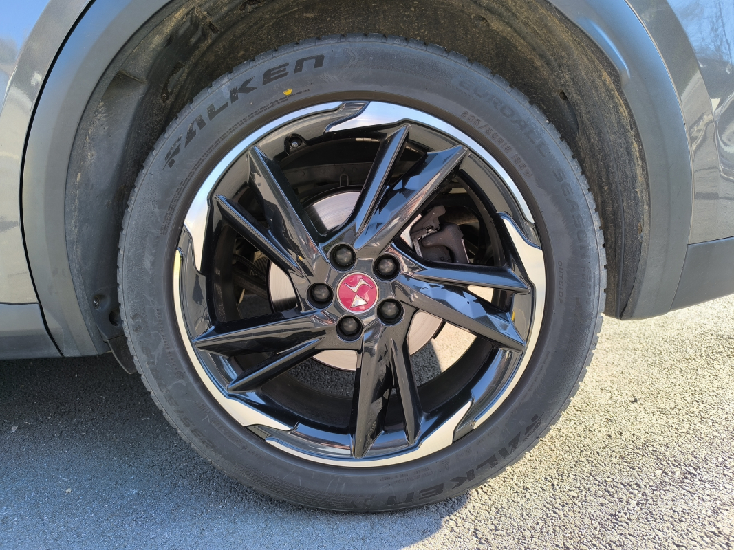 DS DS7 CROSSBACK — 12