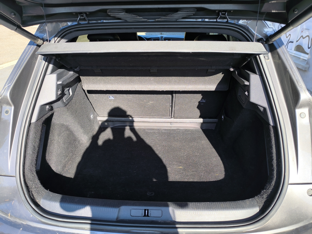 DS DS7 CROSSBACK — 28
