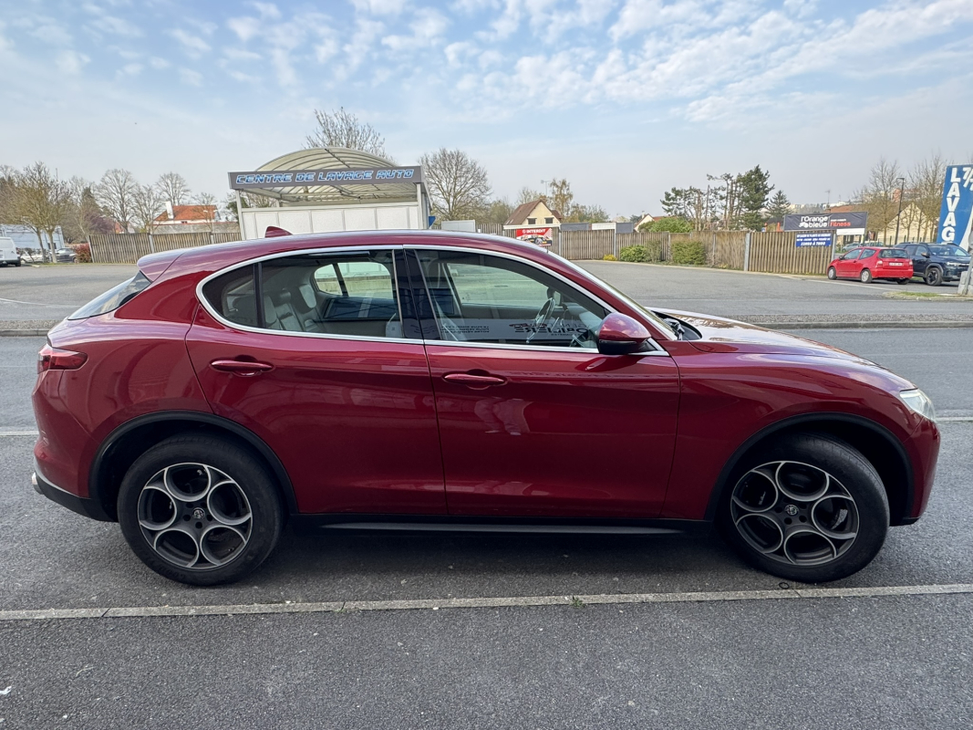 Alfa Romeo STELVIO — 6