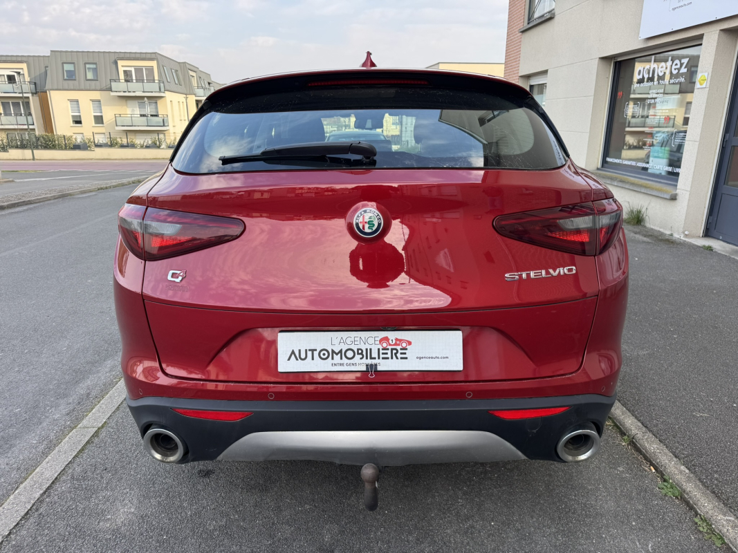 Alfa Romeo STELVIO — 4