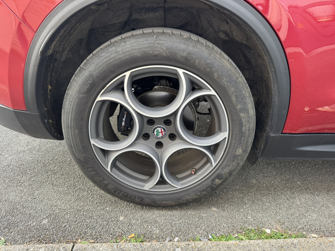 Alfa Romeo STELVIO — 33