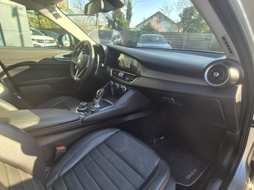 Alfa Romeo Giulia — 16