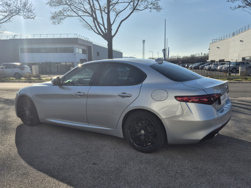 Alfa Romeo Giulia — 5