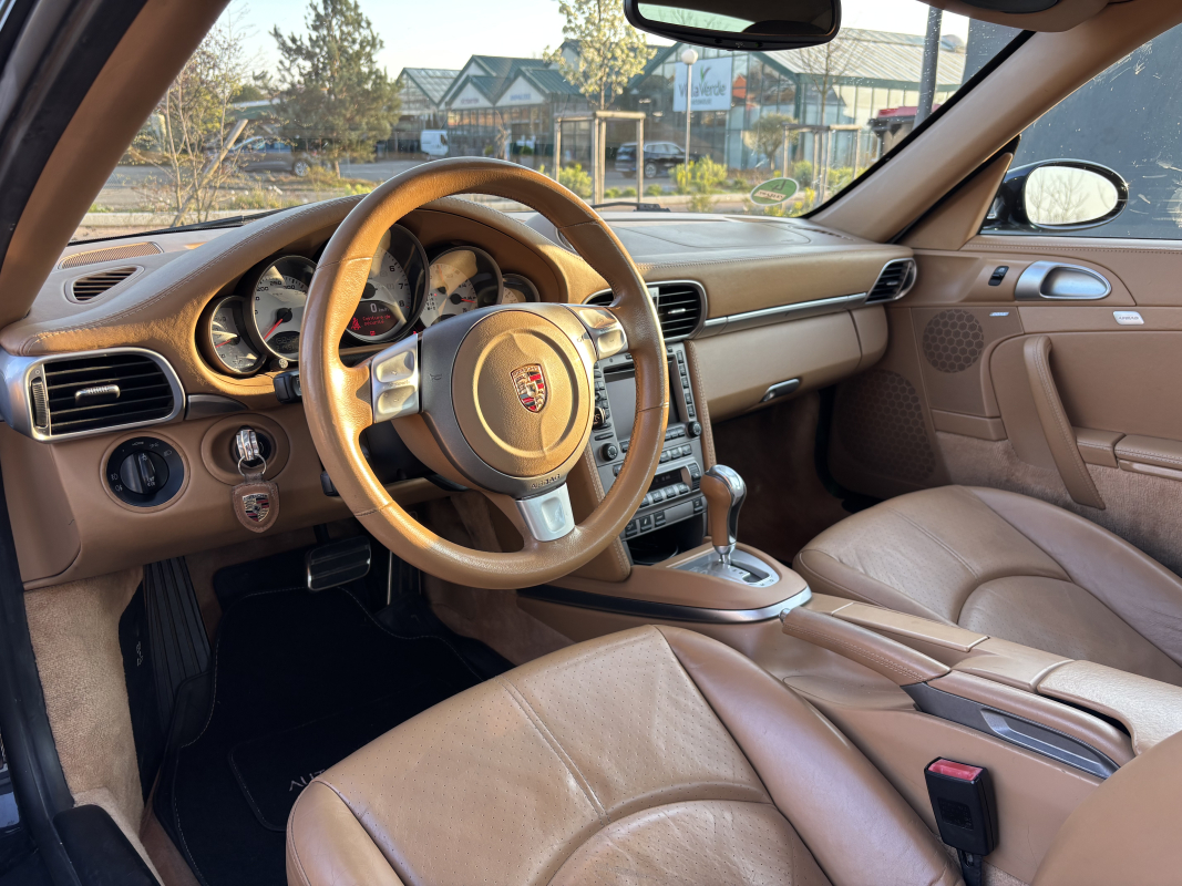 Porsche 911 — 9