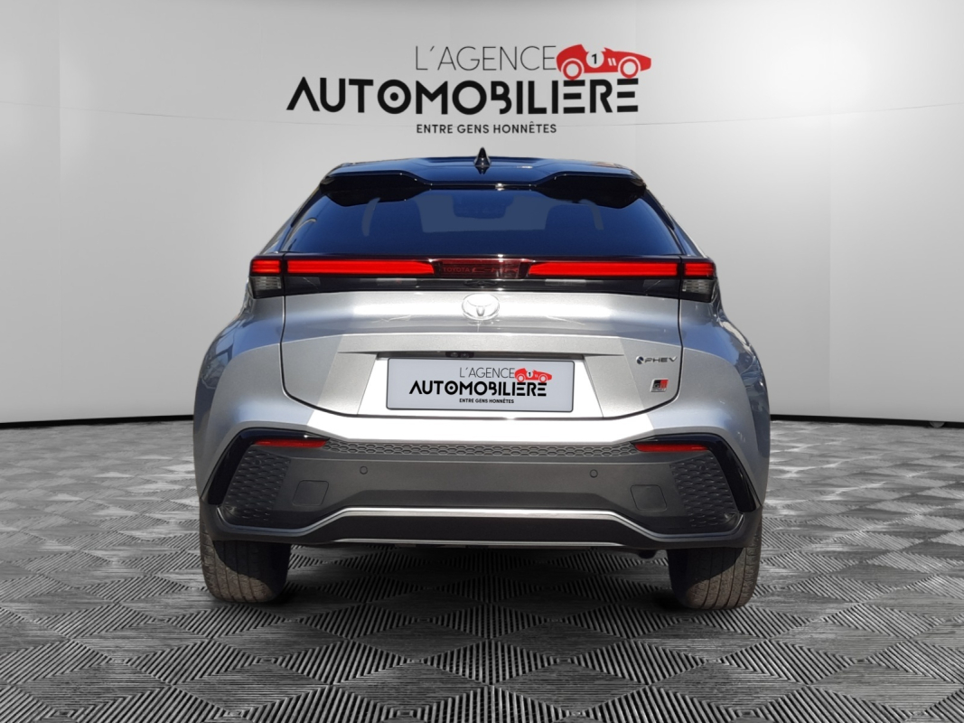 Toyota C-HR — 6