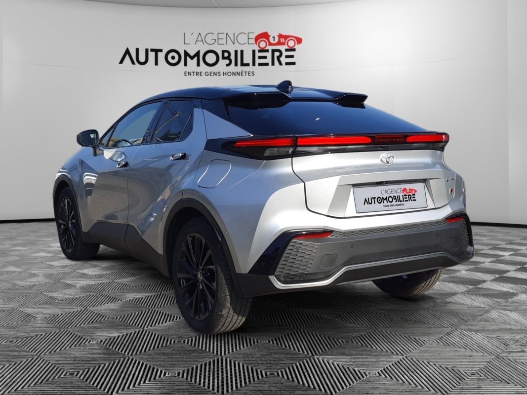 Toyota C-HR — 7