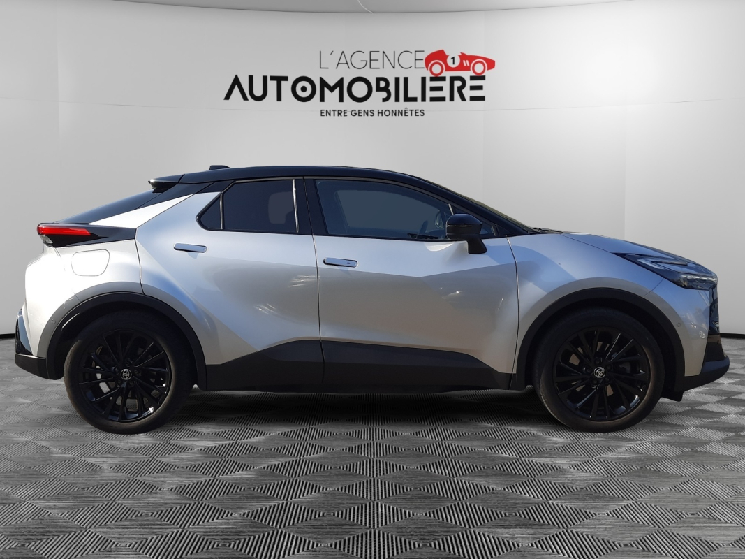 Toyota C-HR — 4