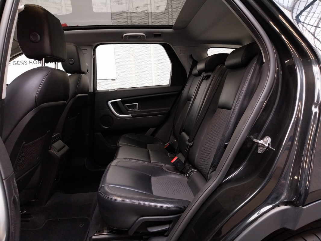 Land Rover Discovery Sport — 17
