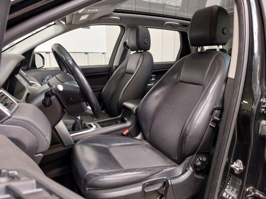 Land Rover Discovery Sport — 16